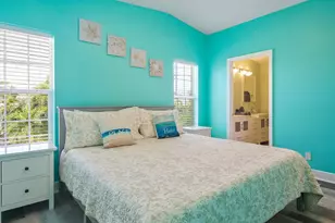 32 Beach Dr, Lower Sugarloaf Key, FL 33040 - Photo 14