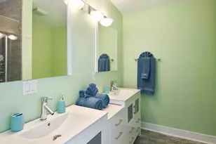 32 Beach Dr, Lower Sugarloaf Key, FL 33040 - Photo 16