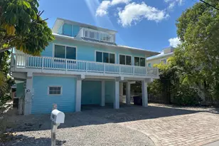 643 Indies Rd, Ramrod Key, FL 33042 - Photo 2