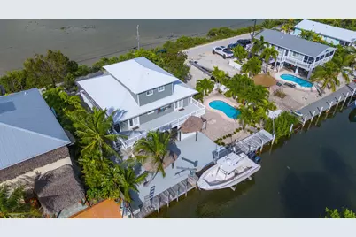 643 Indies Road, Ramrod Key, FL 33042 - Photo 4