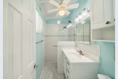 319 Woods Avenue, Upper Sugarloaf Key, FL 33070 - Photo 10