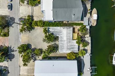 319 Woods Avenue, Upper Sugarloaf Key, FL 33070 - Photo 34