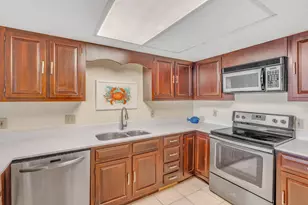 1001 W Ocean Dr, Key Colony, FL 33051 - Photo 12