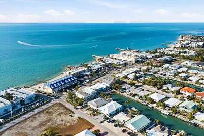 340-350 E Ocean Drive, Key Colony, FL 33051 - Photo 20