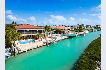 250 W Seaview Circle, Duck Key, FL 33050 - Photo 2