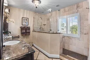 250 W Seaview Cir, Duck Key, FL 33050 - Photo 16