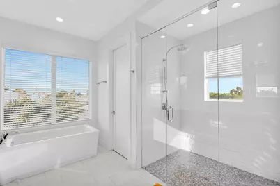 255 W Seaview Circle, Duck Key, FL 33050 - Photo 32