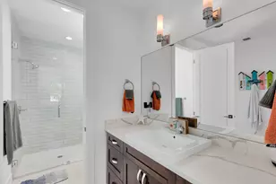 255 W Seaview Cir, Duck Key, FL 33050 - Photo 18