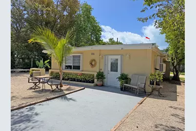 158 Pearl Avenue, Plantation Key, FL 33070 - Photo 1