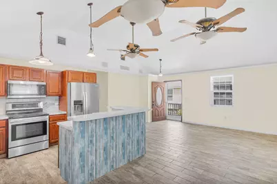 477 W 105th Street Ocean, Marathon, FL 33050 - Photo 2