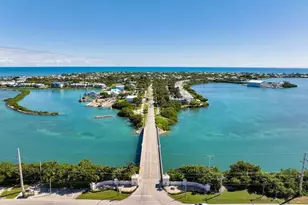300 Duck Key Dr, Duck Key, FL 33050 - Photo 22