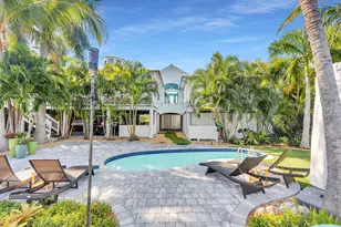 16843 E Point Dr, Sugarloaf Key, FL 33042 - Photo 8