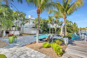 16843 E Point Dr, Sugarloaf Key, FL 33042 - Photo 46