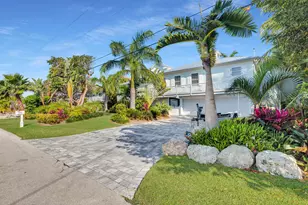 16843 E Point Dr, Sugarloaf Key, FL 33042 - Photo 10