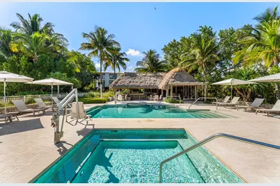 82779 Old Highway #7, Upper Sugarloaf Key, FL 33036 - Photo 16