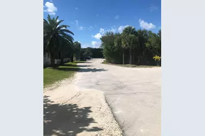135 Coco Plum Drive #APT 3B, Marathon, FL 33050 - Photo 2