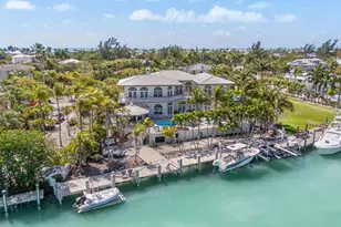 152 N Indies Dr, Duck Key, FL 33050 - Photo 2