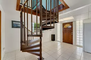 391 10th St, Key Colony, FL 33051 - Photo 12