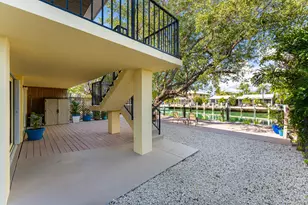 391 10th St, Key Colony, FL 33051 - Photo 40