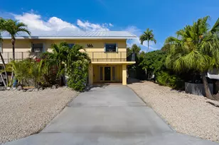 391 10th St, Key Colony, FL 33051 - Photo 10