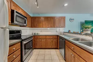 391 10th St, Key Colony, FL 33051 - Photo 20