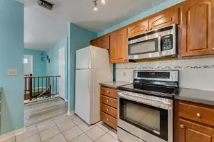 391 10th St, Key Colony, FL 33051 - Photo 22