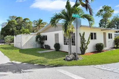 62 Silver Springs Drive, Key Largo, FL 33037 - Photo 1