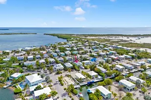27416 Cayman Ln, Ramrod Key, FL 33042 - Photo 40