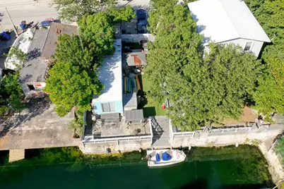 108 W Avenue A, Key Largo, FL 33037 - Photo 10