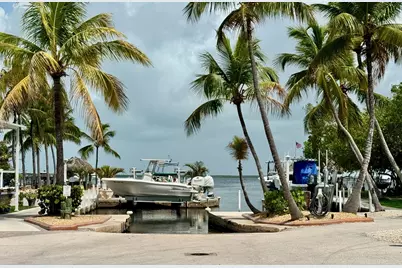 101620 Overseas Highway # 5S, Key Largo, FL 33037 - Photo 4