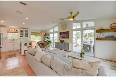 637 E Caribbean Drive, Summerland Key, FL 33042 - Photo 8