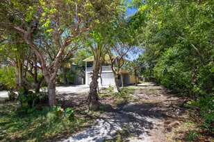 27059 Old State Rd 4a, Ramrod Key, FL 33042 - Photo 2