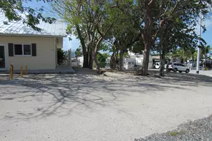 325 Calusa St, Key Largo, FL 33037 - Photo 12