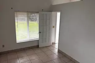 911 NE 5th Ave, Homestead, FL 33030 - Photo 8