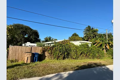 28177 Julia Avenue, Little Torch Key, FL 33042 - Photo 2