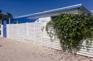 2515 Staples Ave, Key West, FL 33040 - Photo 4