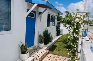 2515 Staples Ave, Key West, FL 33040 - Photo 4