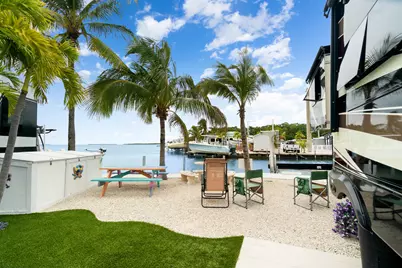 325 Calusa Street #222, Key Largo, FL 33037 - Photo 2