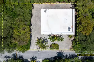 310 North Dr, Plantation Key, FL 33036 - Photo 2