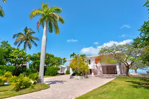 1101 Mastic St, Upper Matecumbe Key Islamorada, FL 33036 - Photo 2
