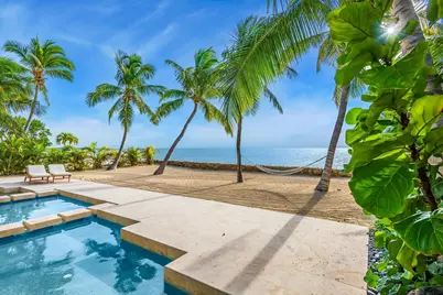 60 Ocean Front Drive, Key Largo, FL 33037 - Photo 24