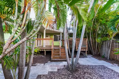 3204 Harriet Avenue, Key West, FL 33040 - Photo 2