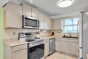 190 10th St, Key Colony, FL 33051 - Photo 10