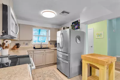 190 10th Street #190, Key Colony, FL 33051 - Photo 10