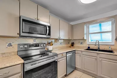 190 10th Street #190, Key Colony, FL 33051 - Photo 12