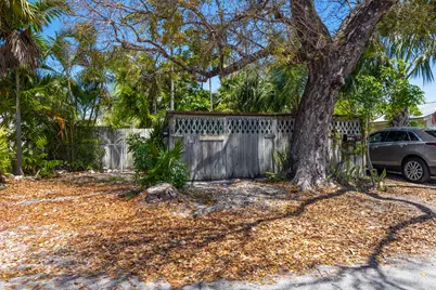 1911 Seidenberg Avenue, Key West, FL 33040 - Photo 6