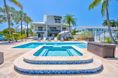 437 Laguna Avenue, Key Largo, FL 33037 - Photo 1