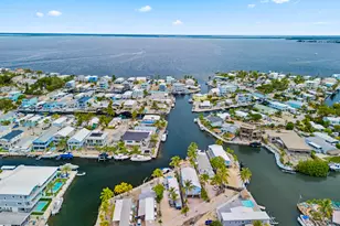 933 Tropical Ln, Key Largo, FL 33037 - Photo 2