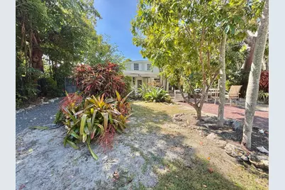 111 N Bay Harbor Drive, Key Largo, FL 33037 - Photo 8