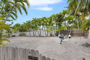 29114 Cedar Dr, Big Pine Key, FL 33043 - Photo 4